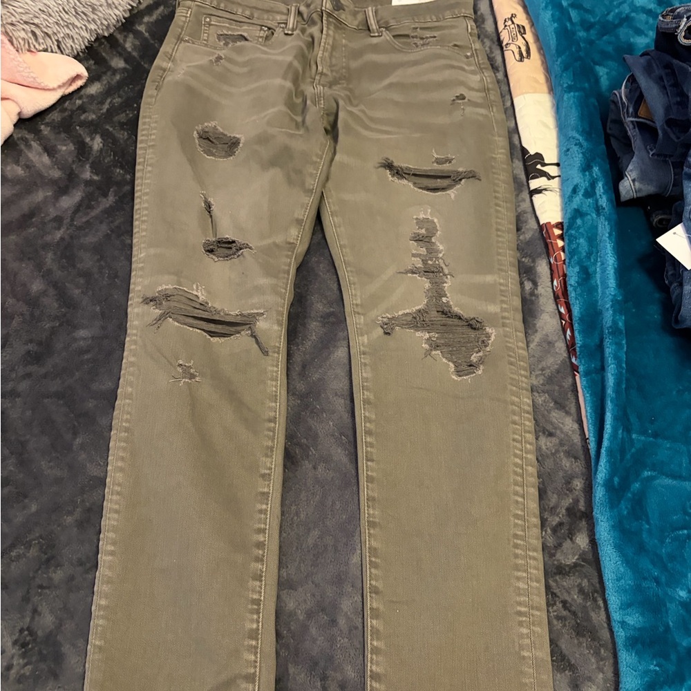 Brand new Men’s American Eagle Athletic skinny jeans